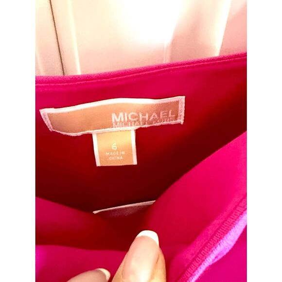 NWT Michael Kors Feather Trim Stretch Crepe Shift Dress in deep /fushia.  Size 6 - Picture 6 of 8
